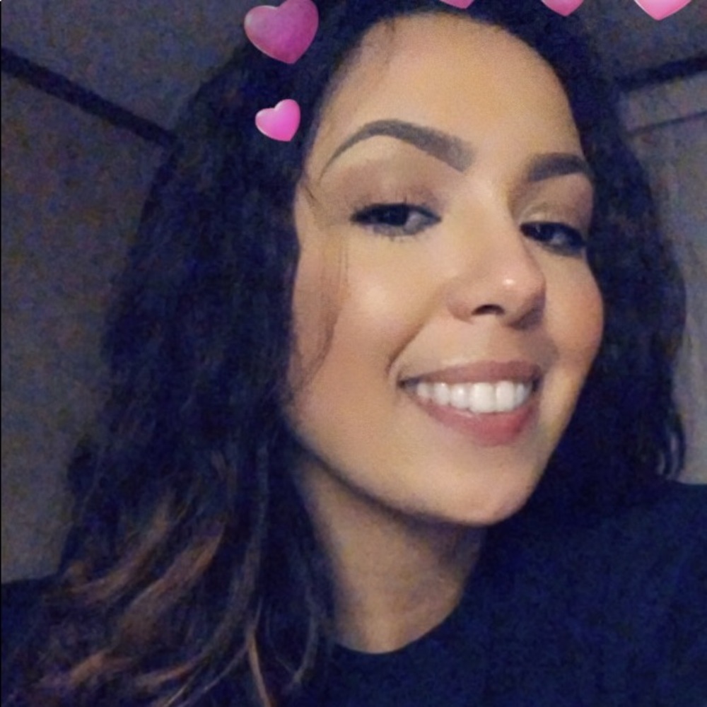 Meet your Posher, Danielle